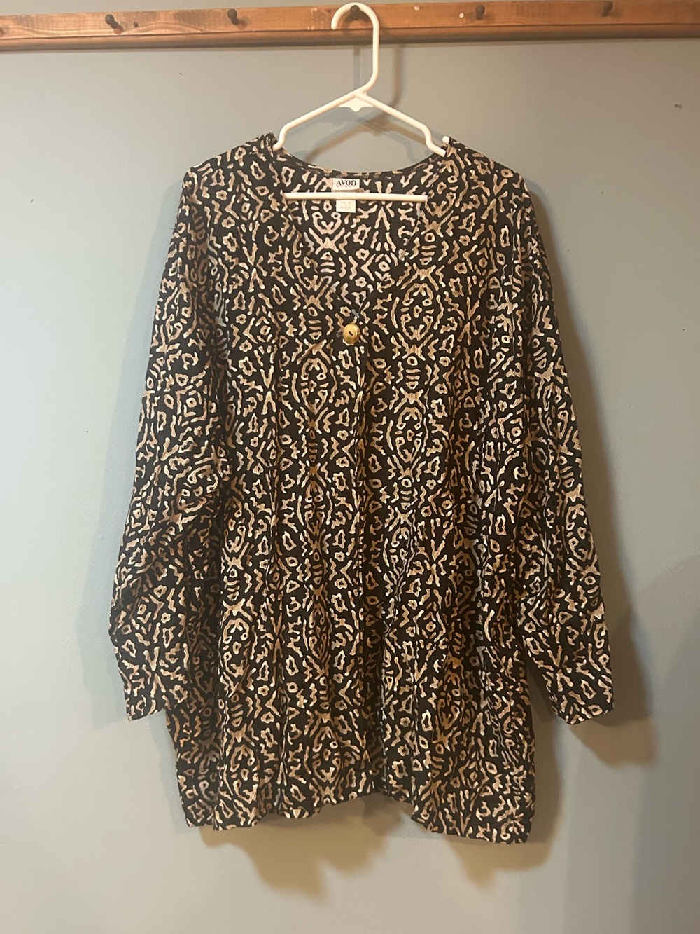 Vintage Avon Black and Cream Patterned Button-Front Women’s Tunic Top